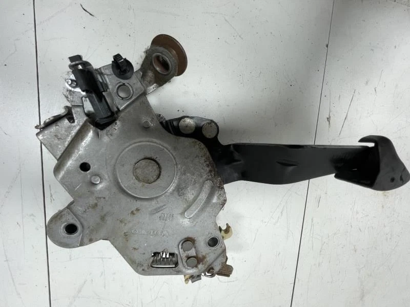 2006 VOLVO XC90 EMERGENCY FOOT BRAKE PARKING PEDAL OEM+ - Image 2 of 4