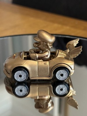 Hot Wheels Mario Kart Gold MARIO Wild Wing Kart 