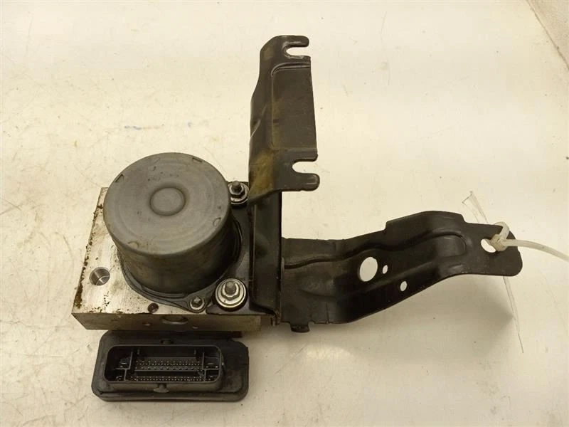 Anti-Lock Brake Part Assembly 15 Chrysler 200 68234916AA - Image 3 of 4