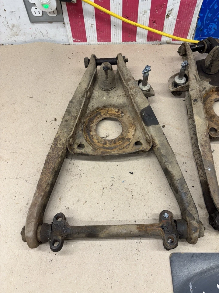 1949 1950 1951 Oldsmobile Buick Pontiac conjunto de braços de controle inferior dianteiro par Oe - Imagem 2 de 4