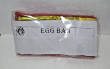 Bolsa de huevos truco mágico - primer plano, calle, paseo, desaparecer o aparecer huevo