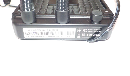 MSI Mag CoreLiquid C240 APL242512V schwarz mystischer Licht Flüssigkeitskühler (kein Lüfter) - Bild 5 von 5