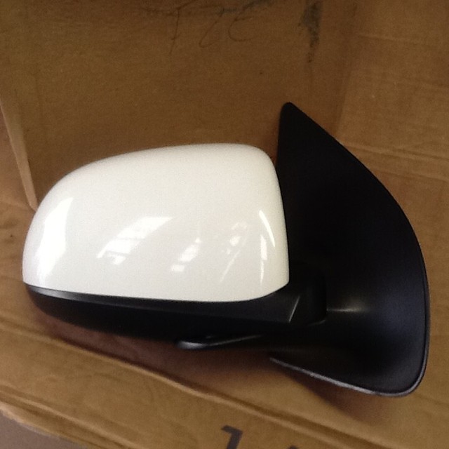 Hyundai I20 2012 to 2014 O/s Right Drivers Electric Folding Door Mirror