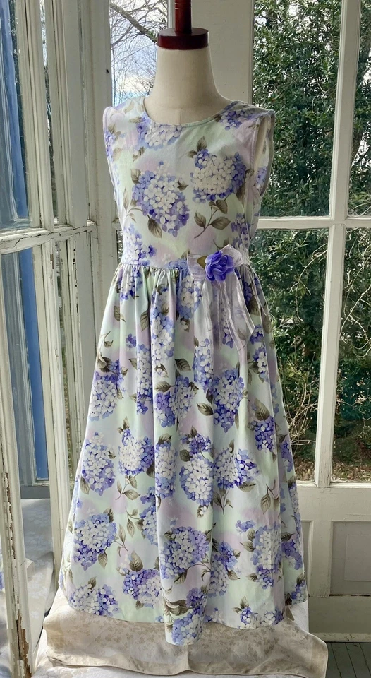 HERMOSO Niñas TALLA 10 VESTIDO + SOMBRERO + GUANTES Lavanda Hortensia Estampado Bonnie Jean Foto 2 de 4