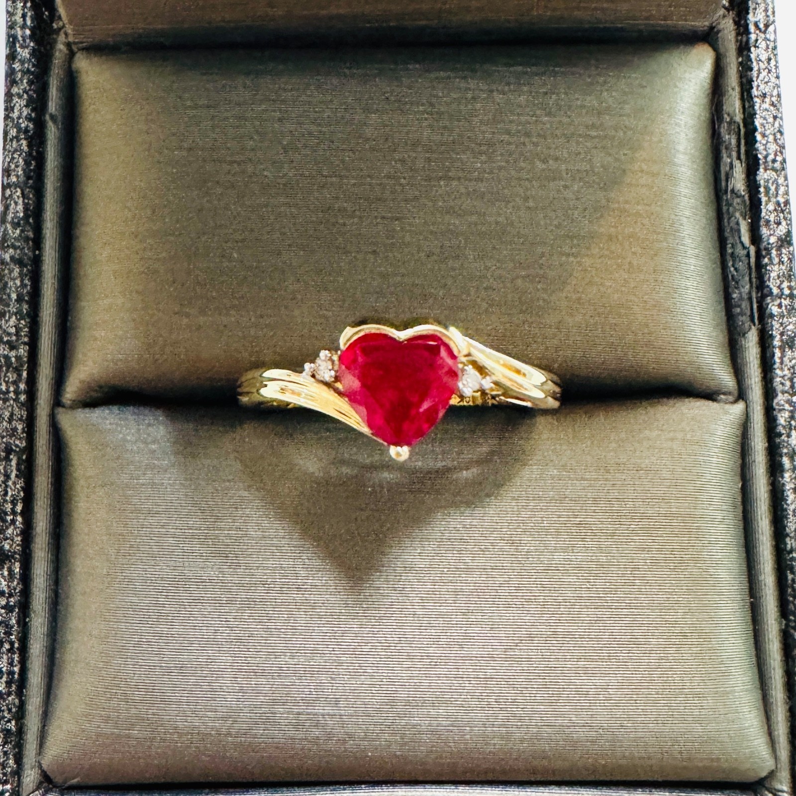Solid 10k Yellow Gold 1ct Heart Lab Ruby & Natura… - image 1