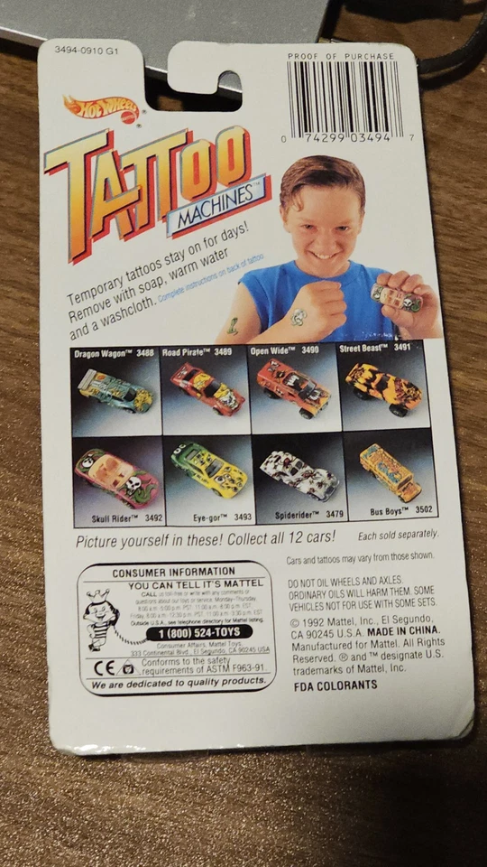 1992 风火轮纹身机蓝色法拉利 #3494 全新带盒 — 第 3/3 张图片