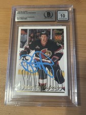 Topps 1995-96 Daniel Alfredsson Rookie Autographed Senators Card Beckett 10. rookie card picture