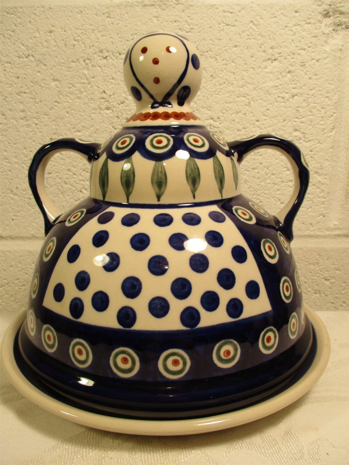 BOLESLAWIEC POLISH POTTERY CHEESE LADY DOME COVERED CHEESE / BUTTER DISH