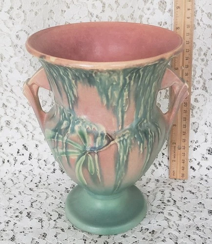 ROSEVILLE Two Handle Melon Pink Terracota Aqua  Moss Trophy Vase 779-8 Excellent