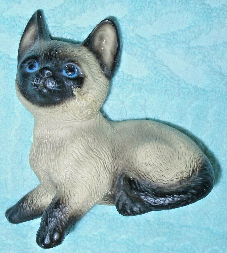 2 Lovely Signed Harvey Knox Kingdom Porcelain Figurines Siamese