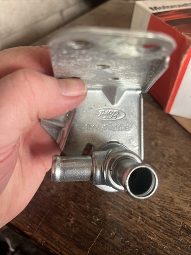 NOS Motorcraft Ford Heater Control Valve YG-128 DOHZ 18495-A - Picture 6 of 7