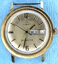 C mens Vintage 1977 Timex Q Falcon Eye England Dial Quartz Old Watch Parts lot