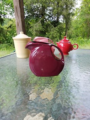 LARGE DISK PITCHER claret wine FIESTAWARE FIESTA 67 OZ new