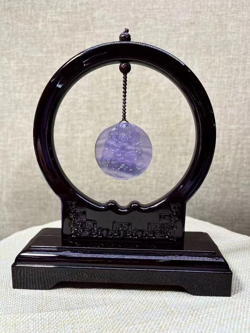 Natural purple fluorite hand-carved nine-tailed fox crystal for healing