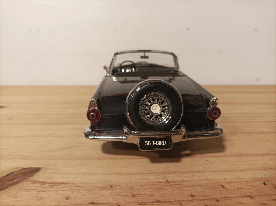 1/18 FORD THUNDERBIRD REVELL - Photo 3/4