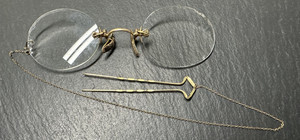 ANTIQUE PINCE NEZ RIMLESS GLASSES WITH HAIR PIN M305