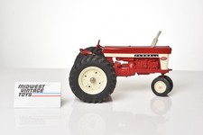 Vintage Farmall 560 Ertle Dual Wheels 1:16 Scale Red International Harvester