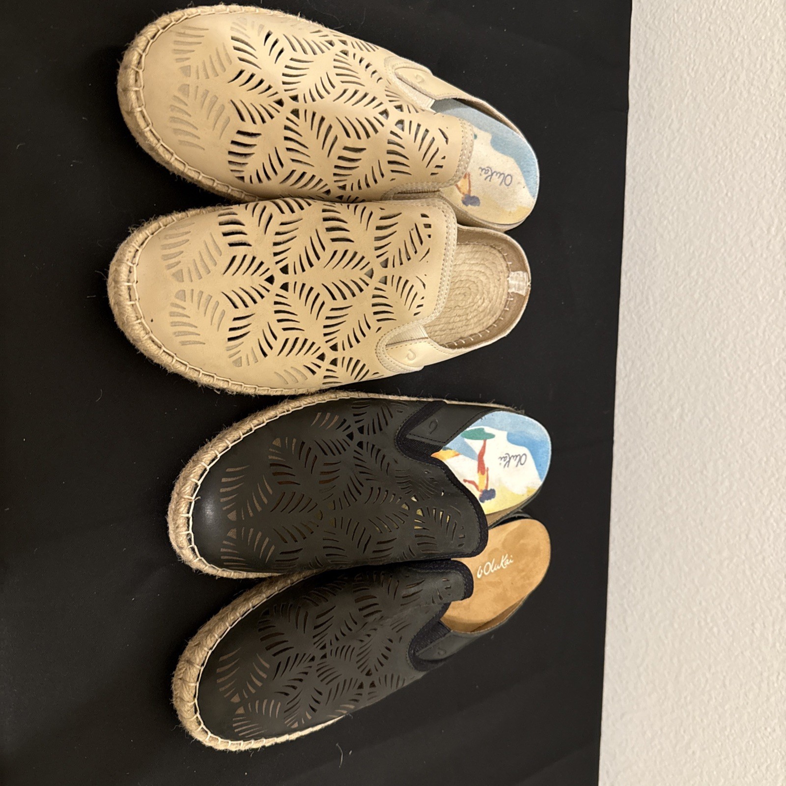 APL 2 paia di espadrillas Olukai in pelle slip on