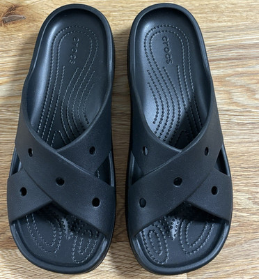 Crocs Sandalen Slipper Slip-On schwarz EU 42 US 11 rutschfest Logo