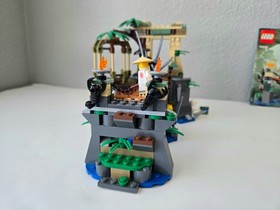 The LEGO Ninjago Movie: Master Falls (70608) 100% Complete w/instructions.