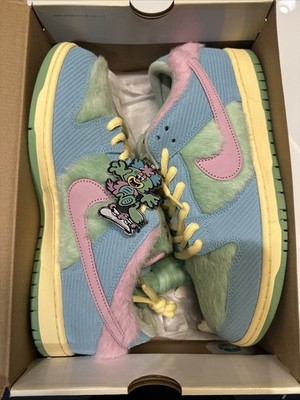 Size 11.5 - Verdy x Nike Dunk SB Low Visty