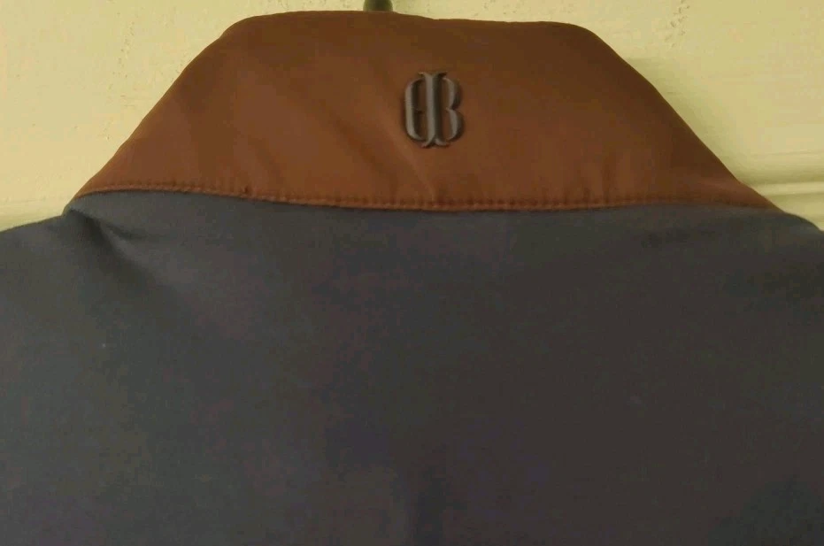 NUEVO CON ETIQUETAS MEDIO Chaleco Holderness & Bourne Morris Azul Marino Claret Oscuro Acolchado Precio de venta sugerido por el fabricante $265 Foto 3 de 4