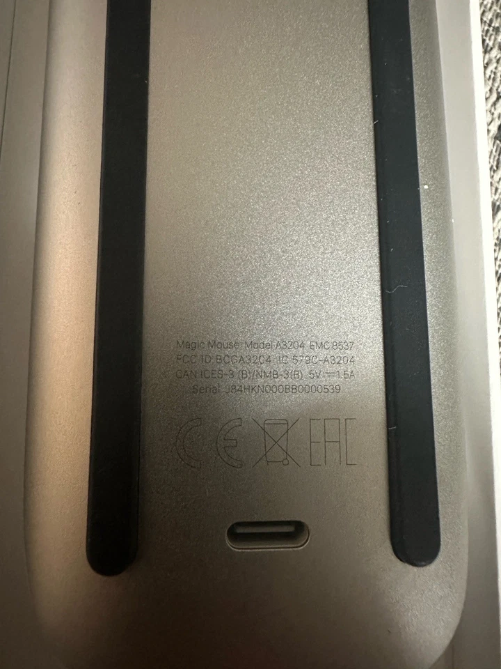 Apple Magic Mouse Wireless USB-C Multi-Touch Surface In White MXK53AM/A (A3204) - Image 4 of 4