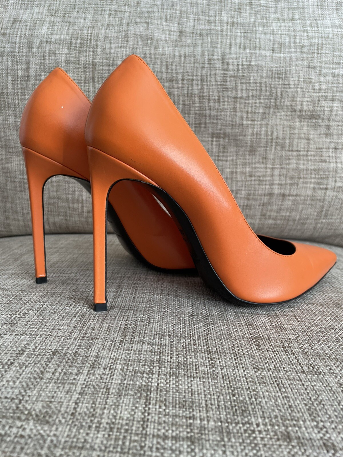 SAINT LAURENT decolte classiche in pelle di vitello Paris 105 38 mandarino