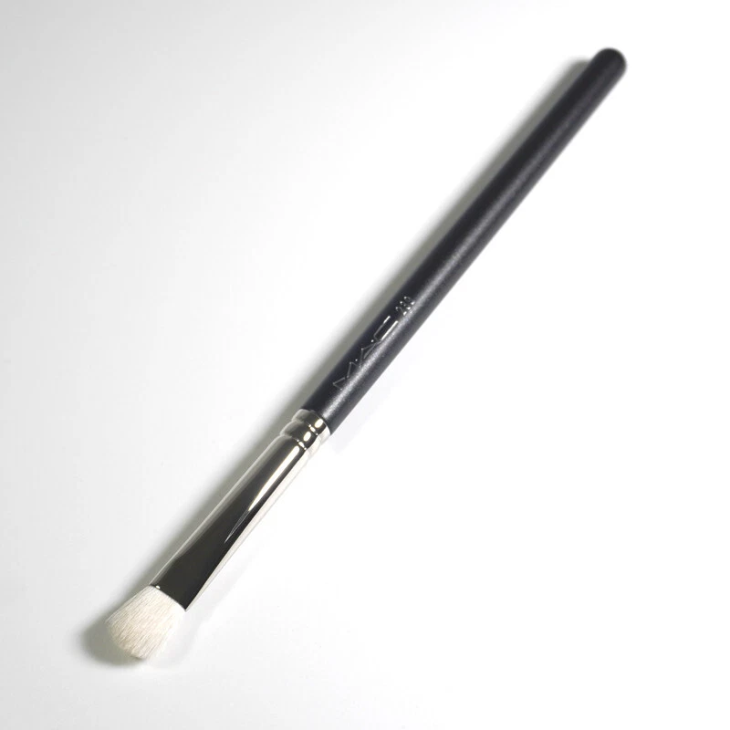 HOT MAC 239 Eye Shader Brush Goat Hair Eye Shadow Contour Brush Discontinued - Image 2 of 3