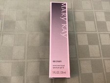 Mary Kay CC Cream Sunscreen Broad Spectrum SPF 15 - Light To Medium - 1 fl oz