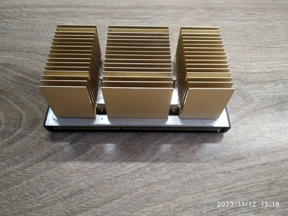 Rare! CPU Slot A - AMD Athlon 900MHz AMD-A0900MMR24B, with Heatsink - Tested-OK! - Image 3 of 4