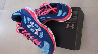 Under Armor Youth Girls GGS Micro G. Engage Blue Shoes 6.5 NWOB