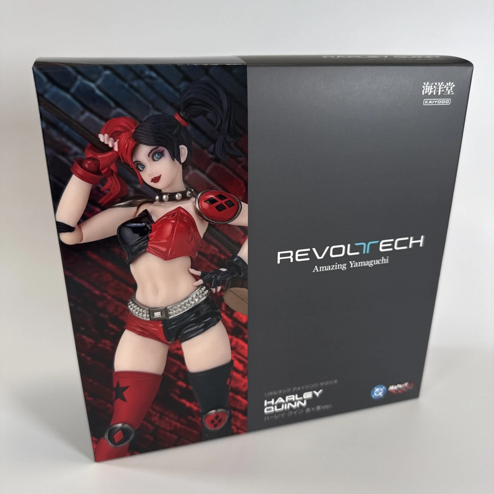 Revoltech Harley Quinn Red×Black Ver.