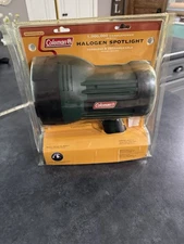 Vintage Coleman 1,000,000 Candlepower Rechargeable Cordless Halogen Spotlight