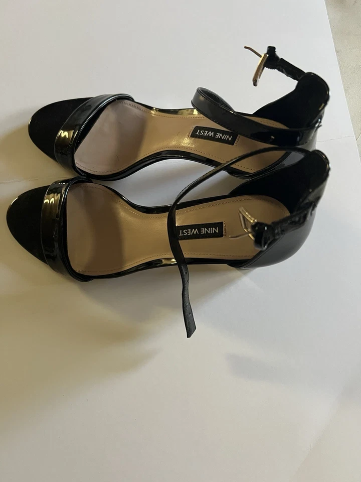 Sandalias cómodas Nine West para mujer con punta abierta y tacón ancho negras talla:10 171H Foto 3 de 4