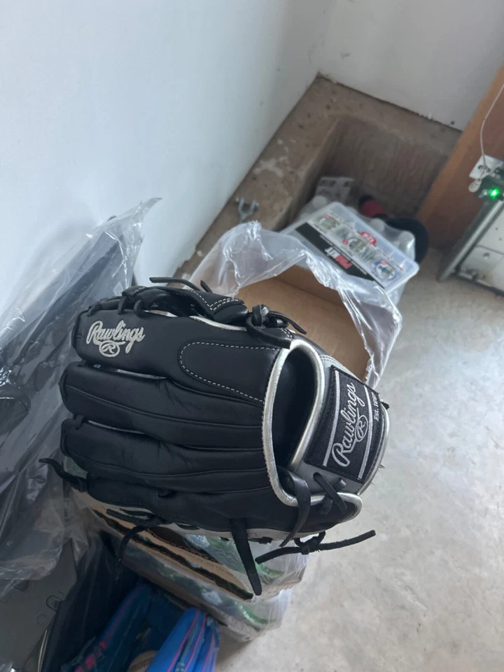 rawlings baseball glove - Image 3 of 4