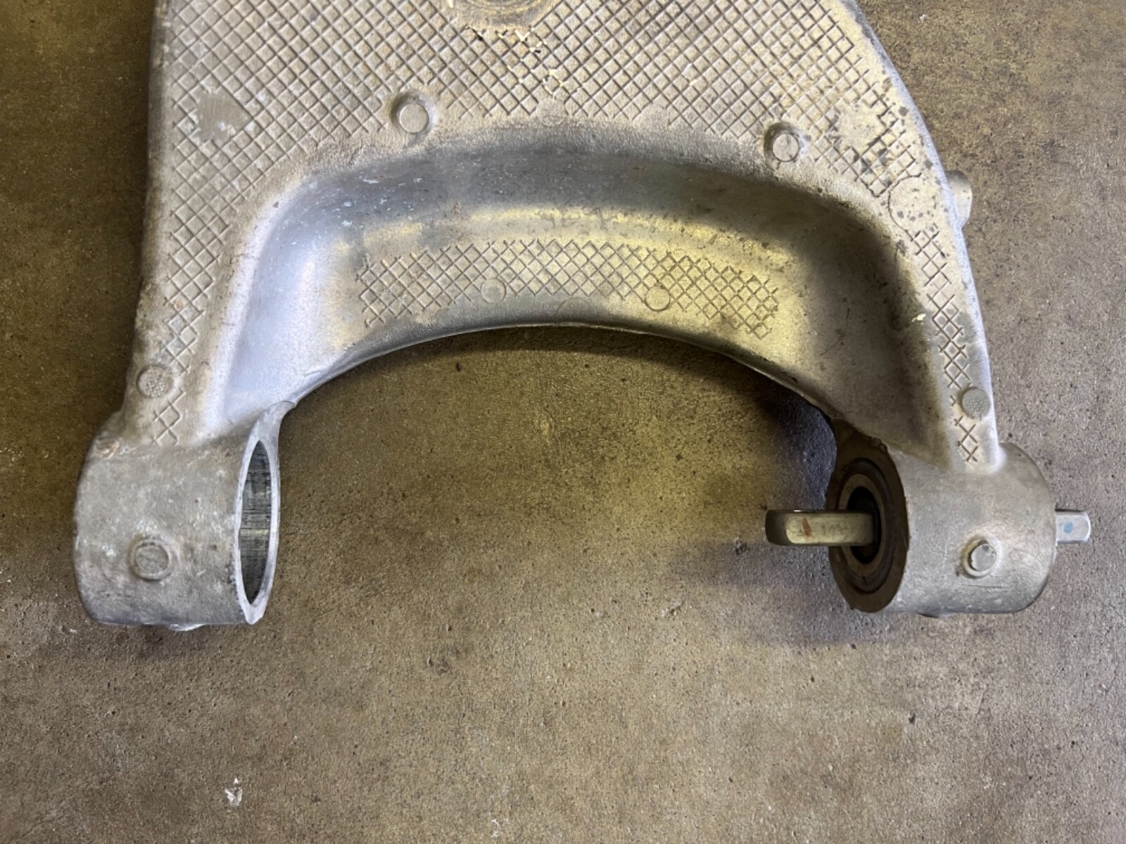 Ferrari Cali t California 458 LH lower rear control arm 810450 810463 FF F12