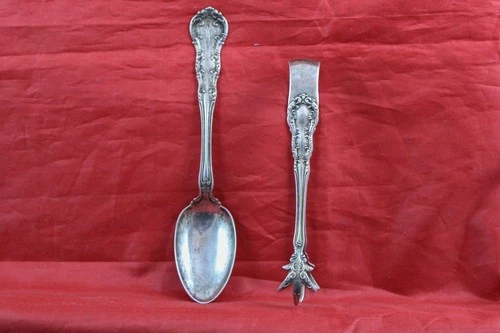 Wallace Sterling Silver Old Atlanta Sugar Claw Tongs + Matching Spoon W/Mono