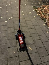 W&uuml;rth Wagenheber RANGIERWAGENHEBER 2,5 TONNEN AUS STAHL MIT SCHRAUBENABLAGE