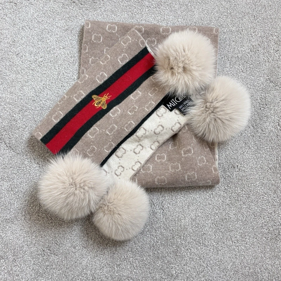 Mitchies Matchings 女式 Reverse CS Bee Pom Poms 围巾羊毛毛皮象牙灰褐色 — 第 2/4 张图片