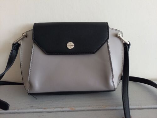 Kenneth Cole Reaction Grey & Black Shoulder Cross Body Bag Smart Casual 25x16cm - Picture 1 of 18