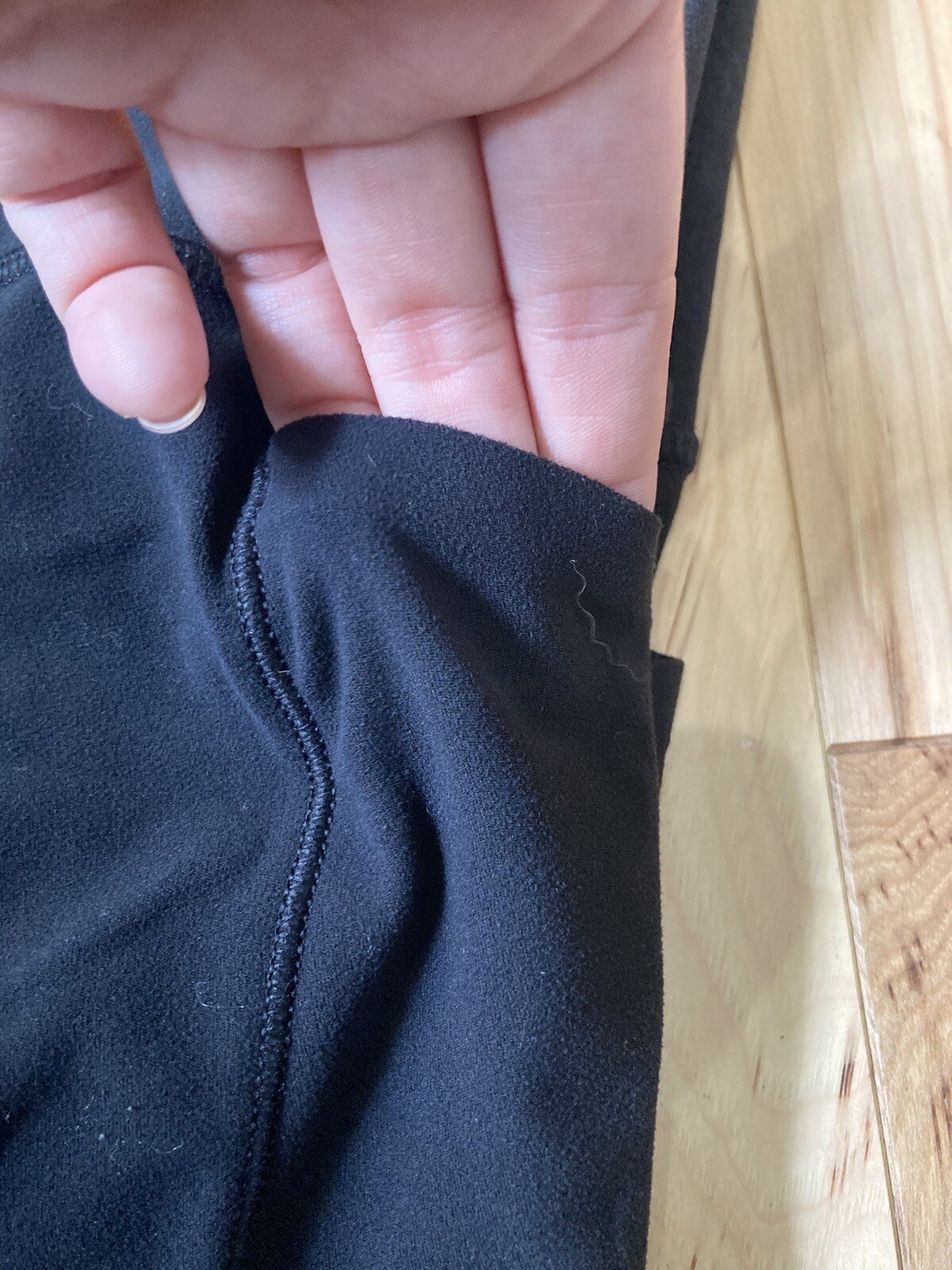 Athleta Salutation Stash Pocket Capris Women's Ac… - image 2