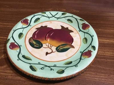 1998 CBK LIMITED LLC ''HARD'' TO FIND BEET DECORATIVE 10.5'' PLATE