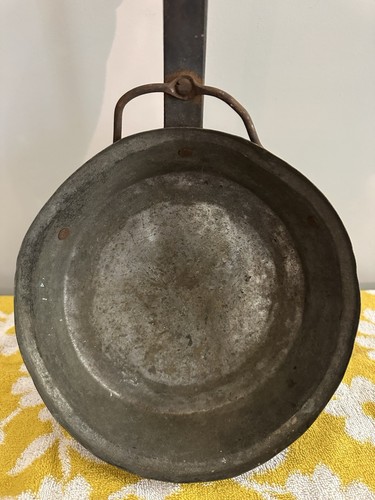 Vintage Antique Metal Hammered Copper Pan or Skillet - Picture 3 of 10