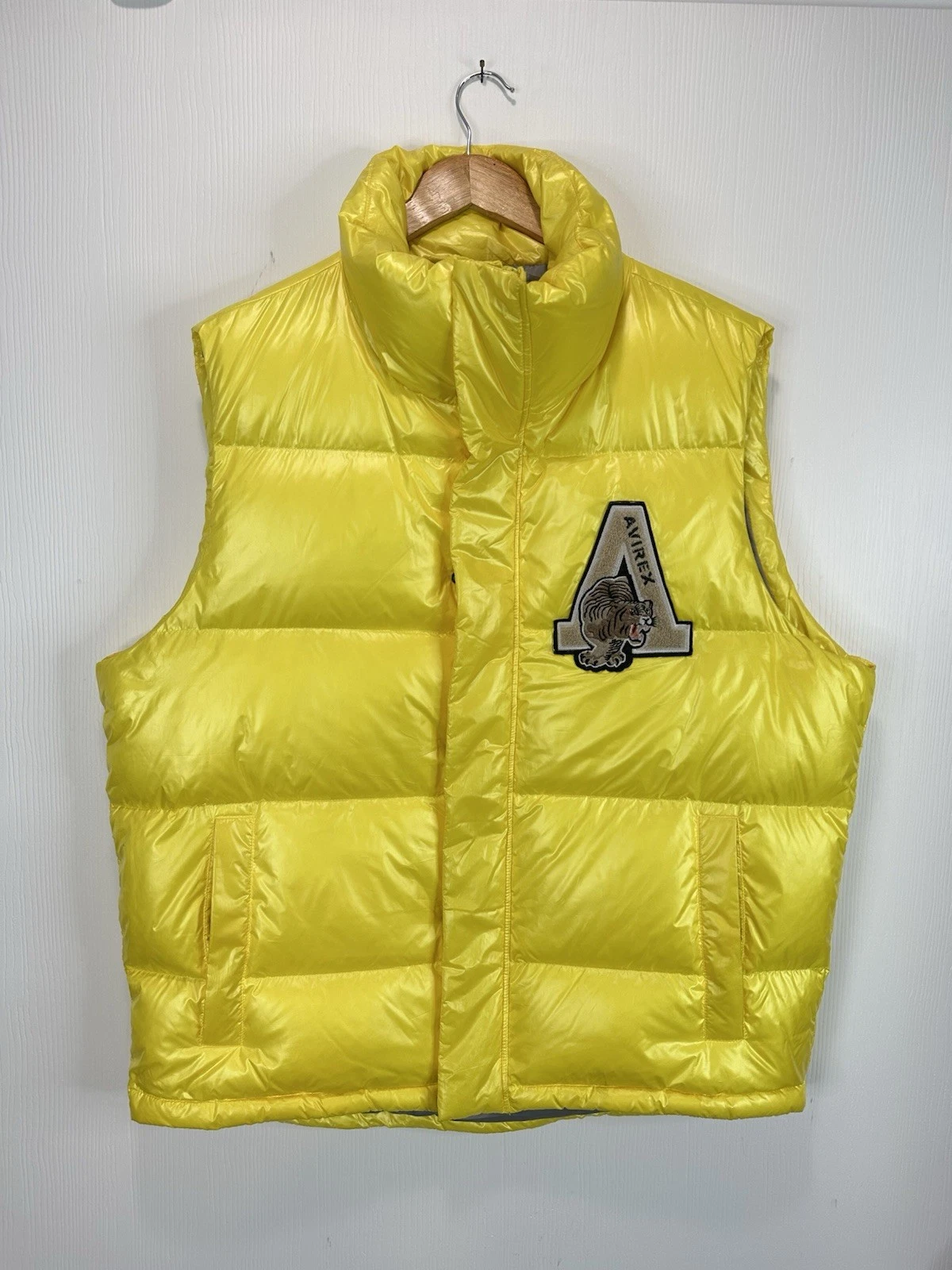 AVIREX Puffer Vest FliGHT Mens XXL GOLDEN Quilted Work Fashion Zip snow camp
Opens in a new window o
