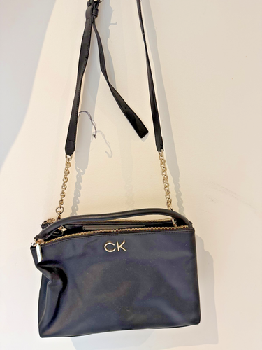 CALVIN KLEIN HANDBAG BLACK TWO ZIPPERED SECTIONS - Bild 1 von 2