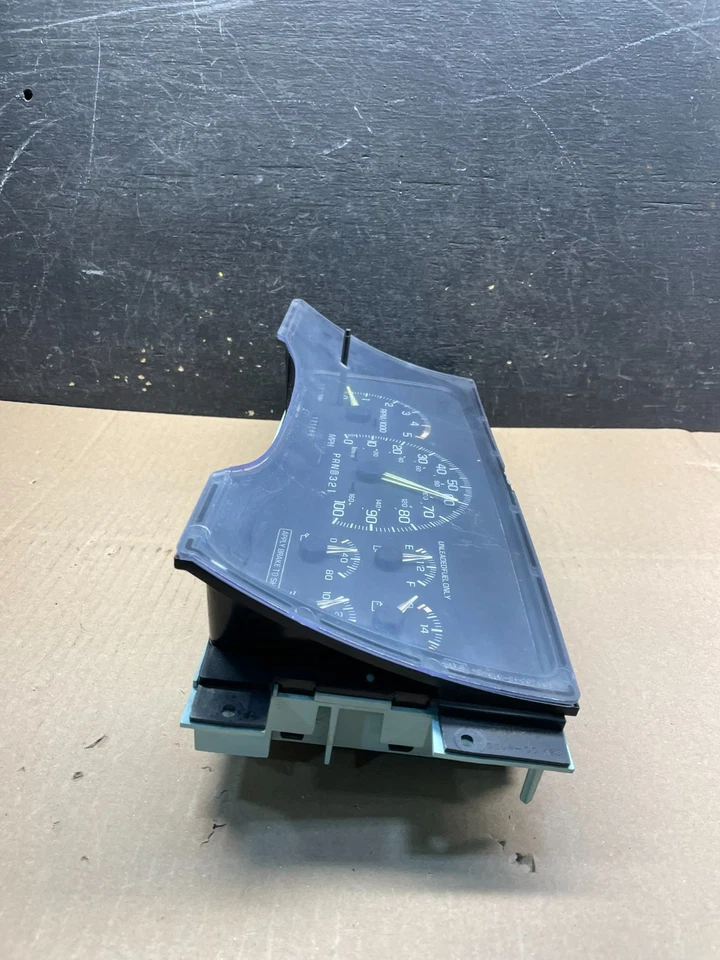 1995 to 1999 Chevrolet Tahoe Suburban Dash Instrument Cluster U1378 PS - Image 4 of 4