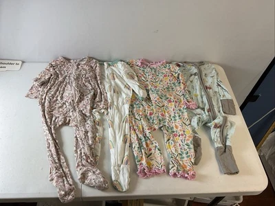 Girls Bamboo Boutique 4 PC LOT 6-12 mos little sleepies Angel Dear magnetic me - Image 1 of 4