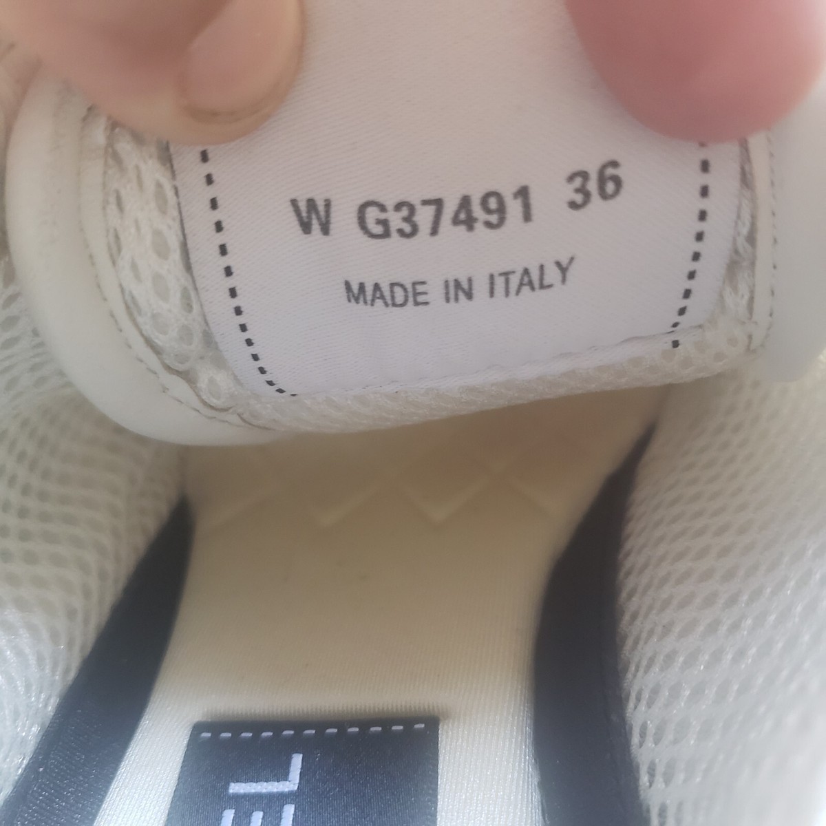 CHANEL/Cocomark/Low Top Sneakers/36/WHT/G37491 CC Logo Trainer