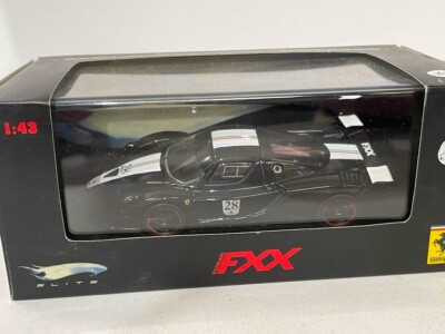Ferrari FXX nº28 Hotweels elite 1:43 Diecast